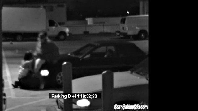 Hot Babe Blows her Boyfriend at Carpark