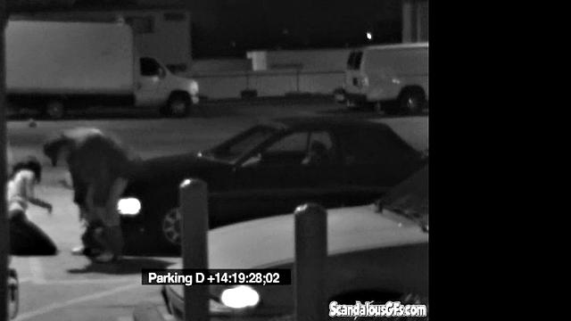 Hot Babe Blows her Boyfriend at Carpark