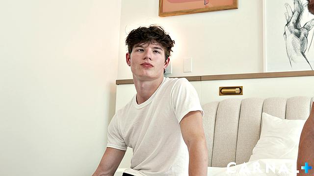 кай рейнольдс ищет квартиру, но находит толстый повод остаться