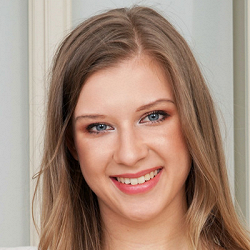 Laura Leigh