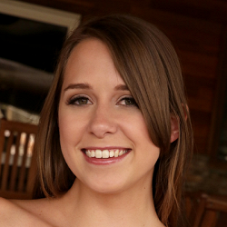 Zoey Laine