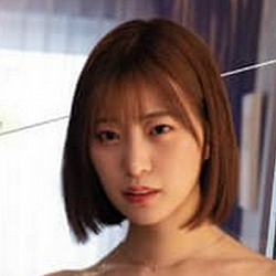 Mitani Akari