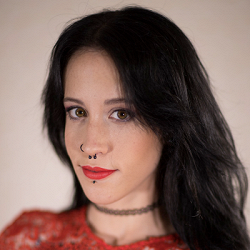 Lilyan Red
