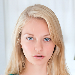 Alli Rae