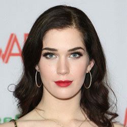 Evelyn Claire