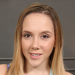 Hollie Mack