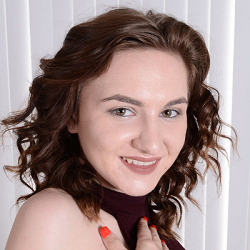 Kelsey Kage