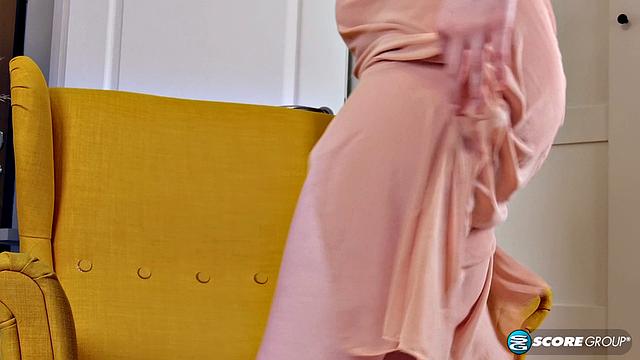 Teen Sweety Hilary Plunges Her Fingers Between Her Soft, Pussy Lips