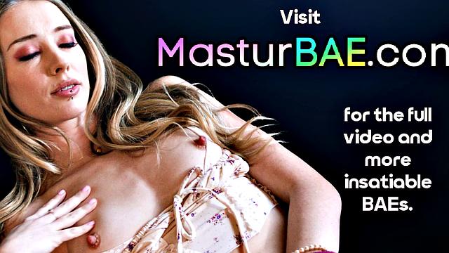 Mastur office bae got caught and scissored by GF on sofa