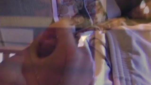 Любитель Лэнс дрочит свой член