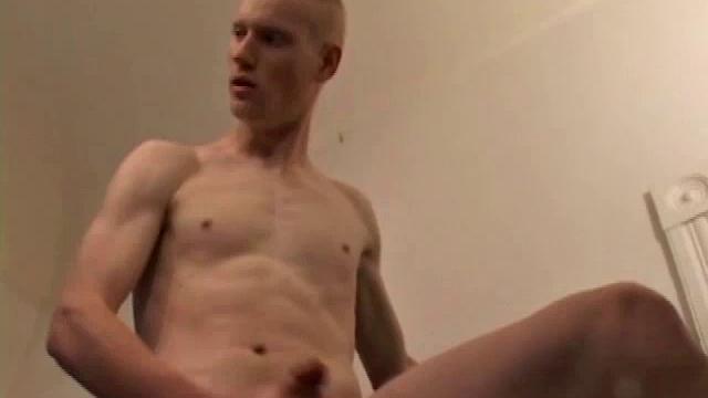 As always, Kaos brings his steamy sexuality to the small screen. He seems as comfortable on camera as he would be alone. The man takes off his track pants and instantly gets hard.