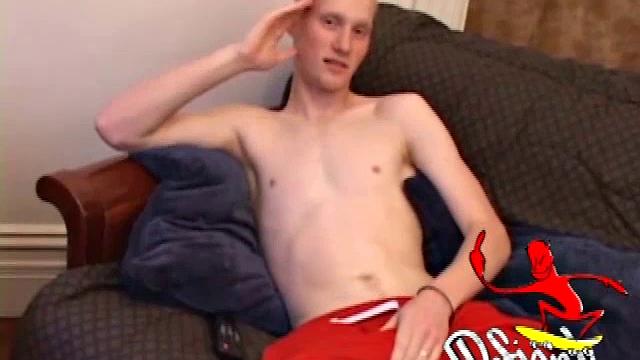 As always, Kaos brings his steamy sexuality to the small screen. He seems as comfortable on camera as he would be alone. The man takes off his track pants and instantly gets hard.