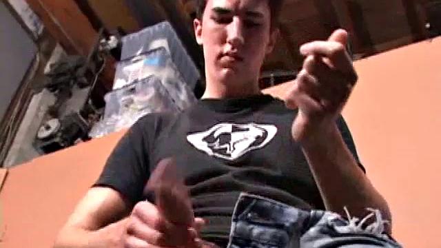 jp guy jerks off solo and hopes the neighbors aren't listening in