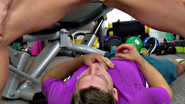 Gym babe tasting trainer's dick