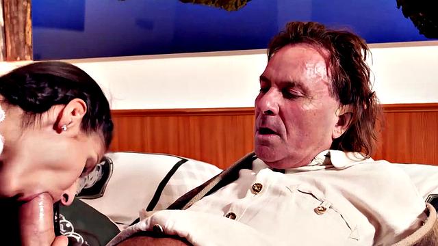 A Load Of Alien For Coco