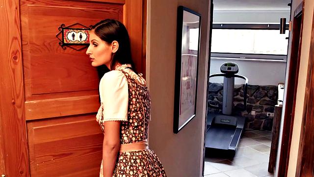 A Load Of Alien For Coco