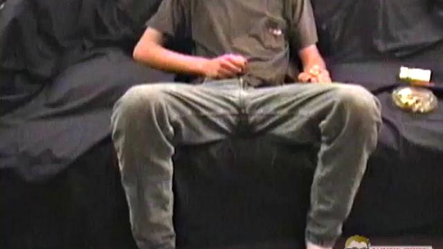 Брэд устроил битву с огромным хуем - кулак сдался первым