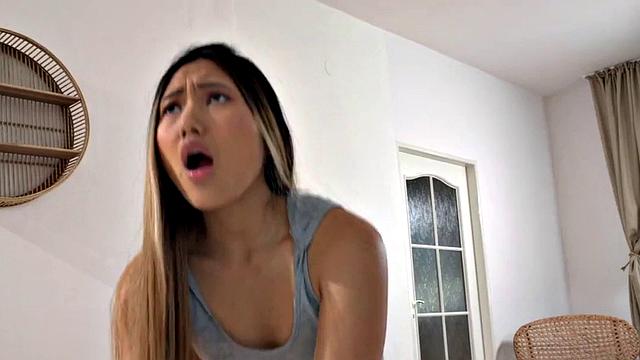 троица: волосатая киска у эбони и азиатки в жарком ffm