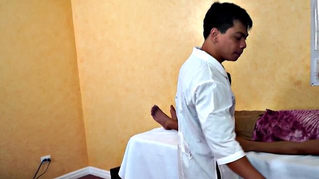 Asia twink gaping asshole at doctor infirmary