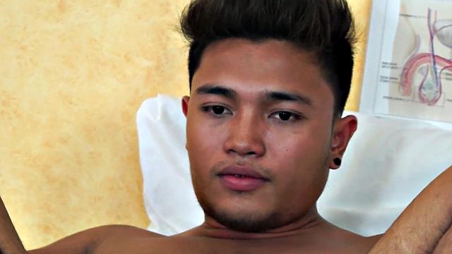 Asia twink gaping asshole at doctor infirmary
