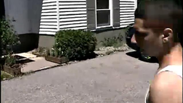 Кори делает глубокий минет и ловит сперму на лицо