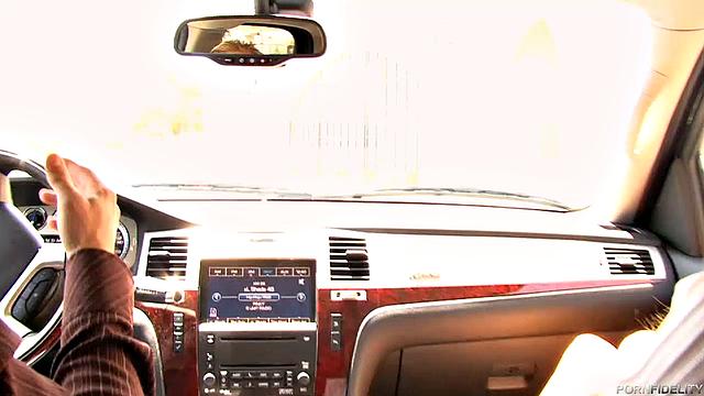 Семейные разборки перетекают в жаркую групповуху по совету психотерапевта