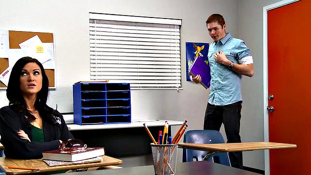 Early Bird Gets The Pussy