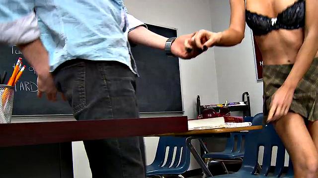 Early Bird Gets The Pussy