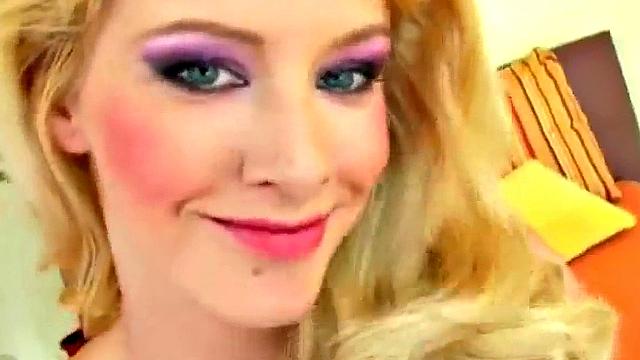 Sexy blonde masturbates, toying her wet ass