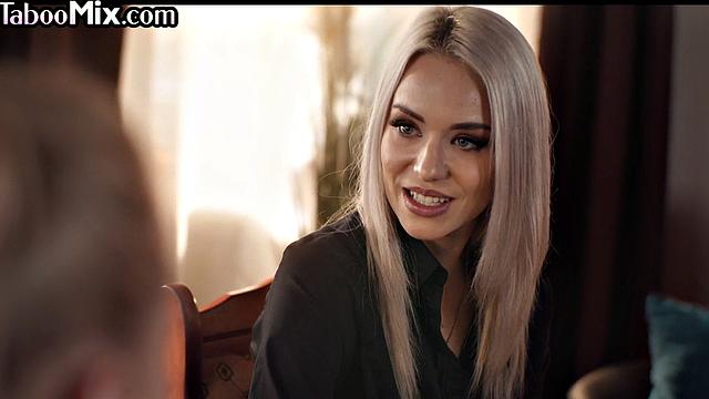 Sensual slowburn lesbian eating