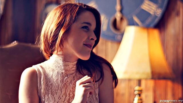 смотри, как амарна миллер жадно сосет и получает по полной