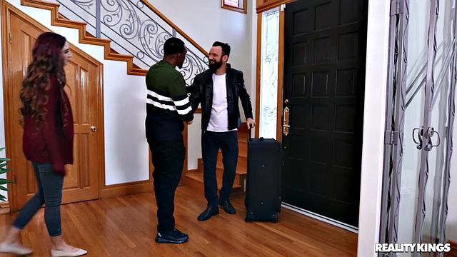 Guesd Who'S Coming to Dinner