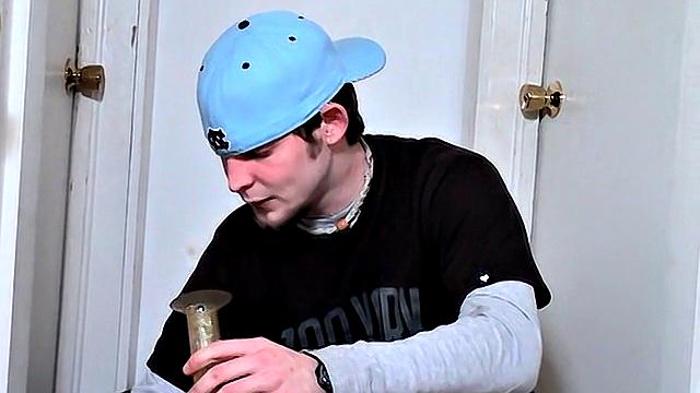 Self Facial with Sucking Machine - Maxxx Pound