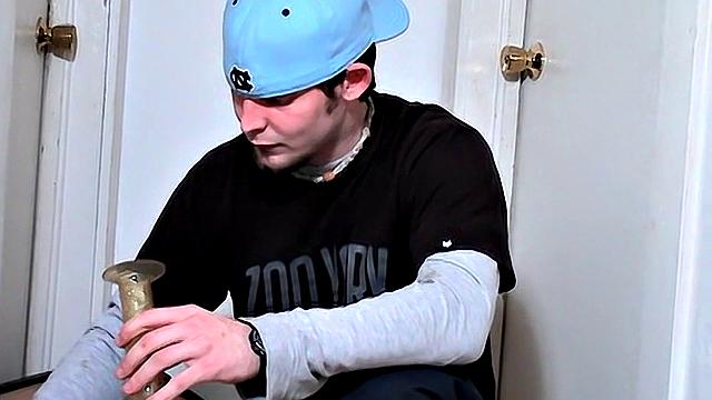 Сам себе на лицо с машиной для отсоса - Maxxx Pound