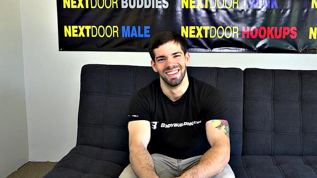 Muscular inked solo amateur masturbates on casting couch