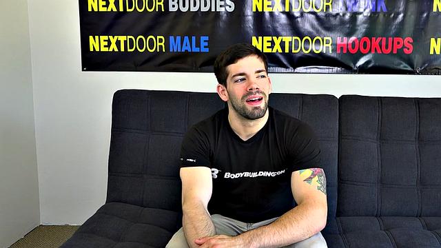 Muscular inked solo amateur masturbates on casting couch