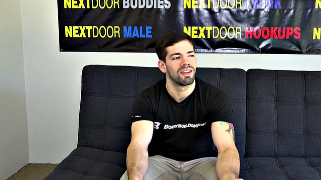 Muscular inked solo amateur masturbates on casting couch