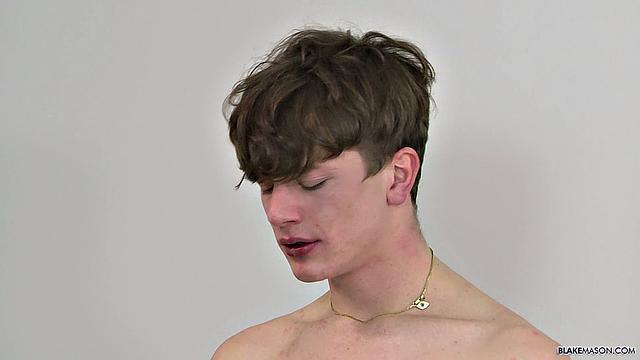 A Twink Having a Sweaty Fuck - Jaymie Young &amp;amp; Alex Faux