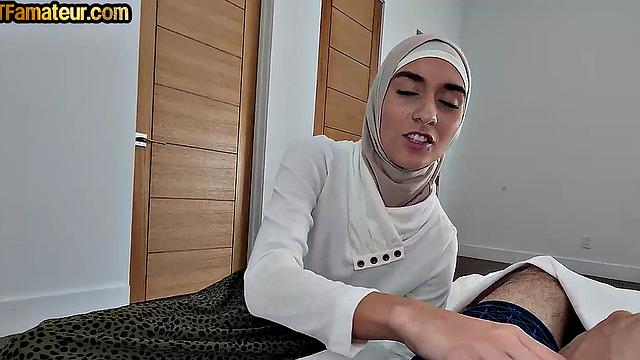 Arab amateur hijab deepthroating in POV before riding in threesome