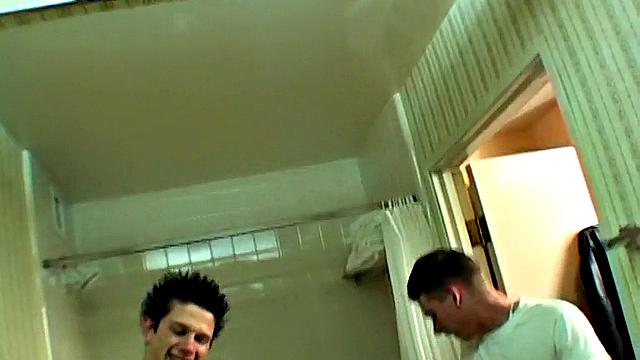 Ian & Skug - Wet and Wild Piss Games!