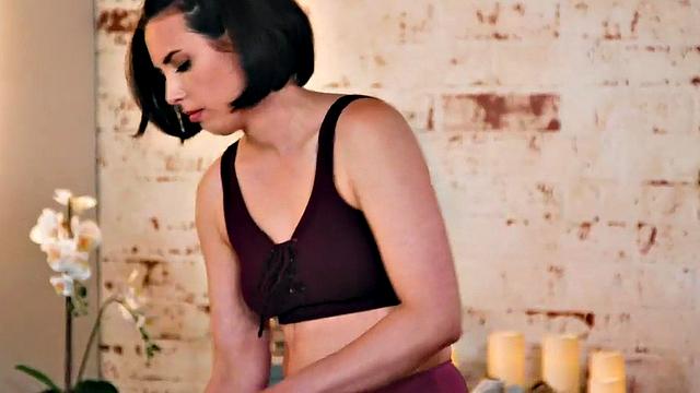 Massaging lesbian seduces 19yo before pussy rubbing