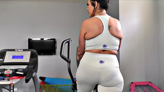 Squirting Pawg Milf Stepsons Friend From College