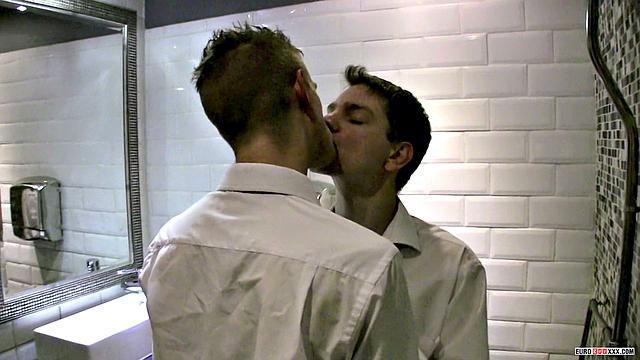 Suited Guys Luckas &amp;amp; Sam Suck &amp;amp; Fuck - Luckas &amp;amp; Sam