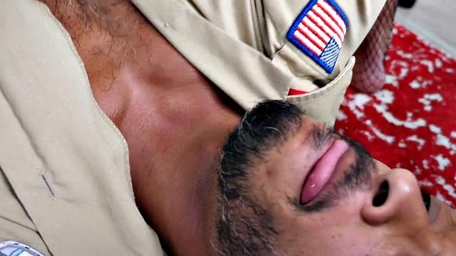 Kinky brunette in stockings deepthroats, kisses & handjobs in a bisexual threesome