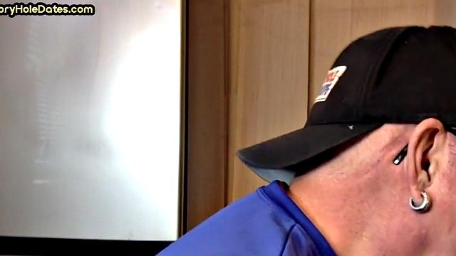 Gloryhole amateur gay sucks pecker in closeup