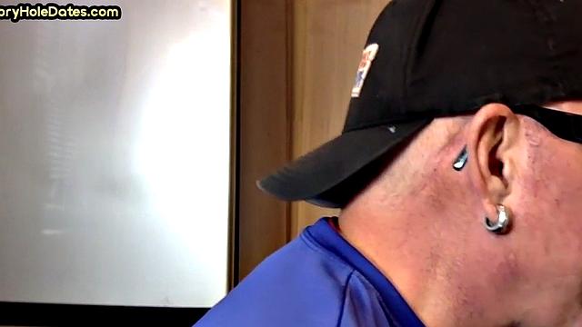 Gloryhole amateur gay sucks pecker in closeup