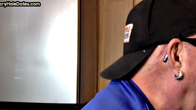 Gloryhole amateur gay sucks pecker in closeup