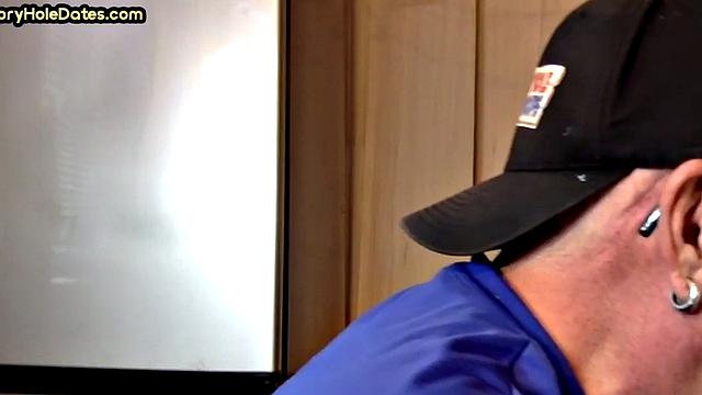 Gloryhole amateur gay sucks pecker in closeup