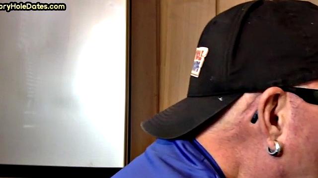 Gloryhole amateur gay sucks pecker in closeup