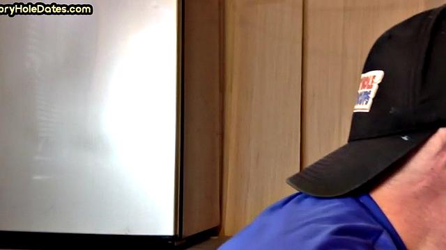 Gloryhole amateur gay sucks pecker in closeup